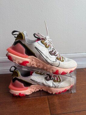 Nike React Vision Women’s Size 10